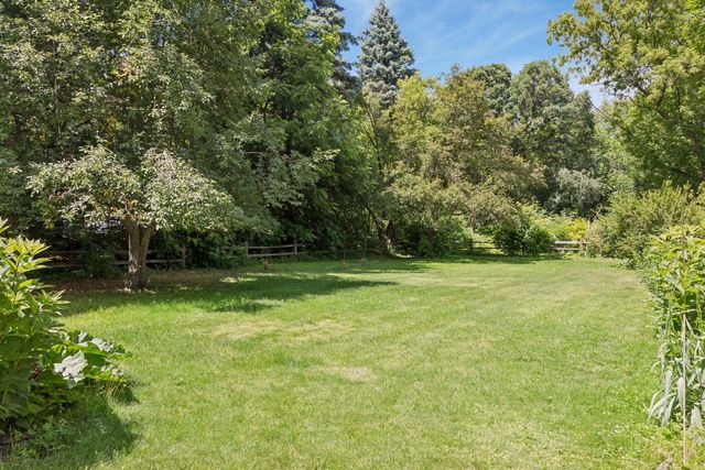 682 O'Neil Road, Hudson, WI 54016