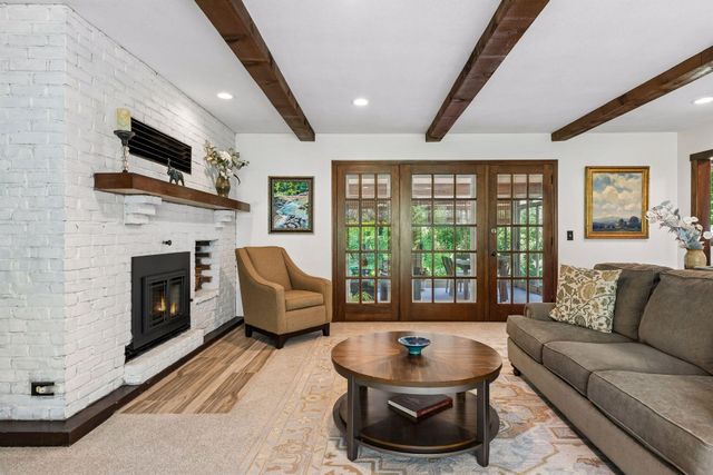 682 O'Neil Road, Hudson, WI 54016