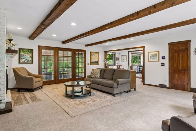 682 O'Neil Road, Hudson, WI 54016