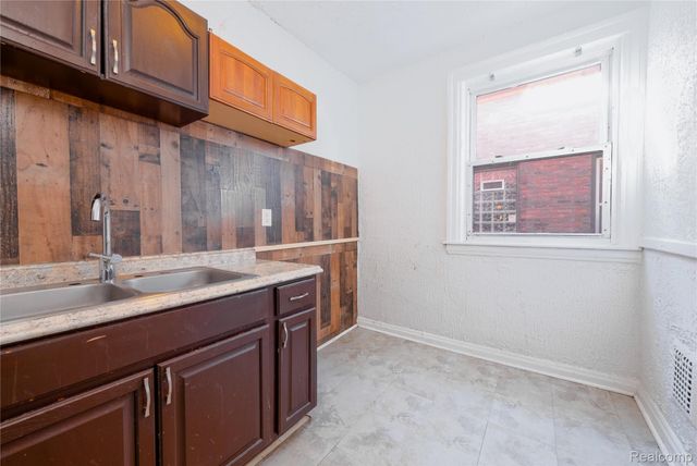 3235 Monterey Street, Detroit, MI 48206