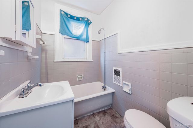 3235 Monterey Street, Detroit, MI 48206