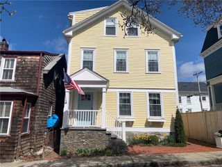 62 Dixon Street 3, Newport, RI 02840