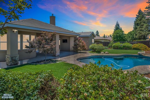 10200 Barnes Drive, Bakersfield, CA 93311
