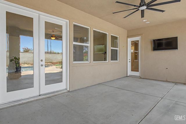 10200 Barnes Drive, Bakersfield, CA 93311