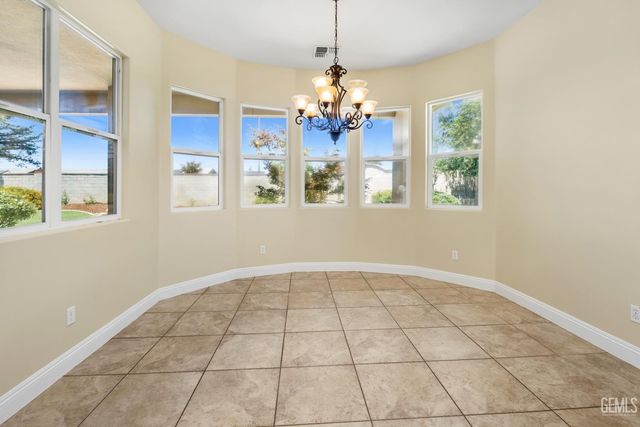 10200 Barnes Drive, Bakersfield, CA 93311