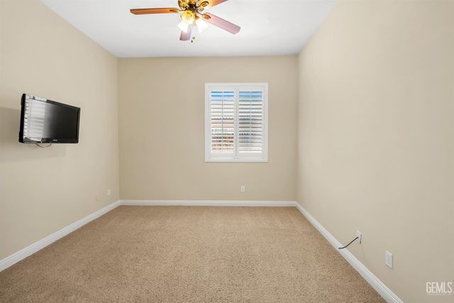 10200 Barnes Drive, Bakersfield, CA 93311