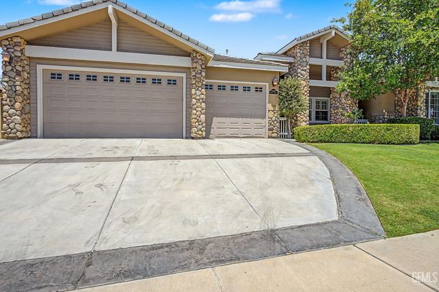 10200 Barnes Drive, Bakersfield, CA 93311