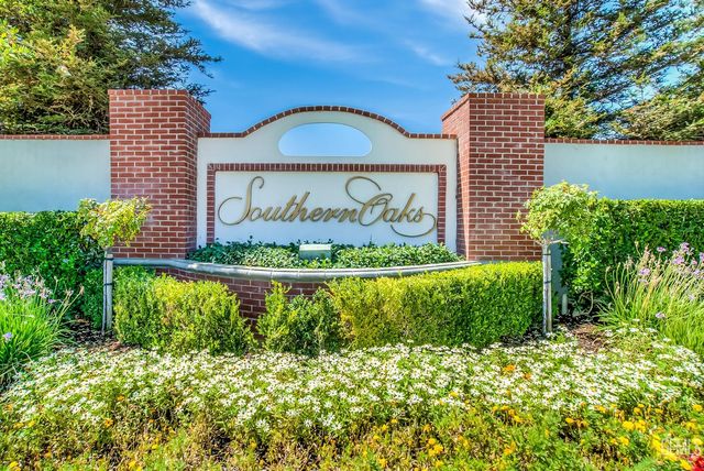 10200 Barnes Drive, Bakersfield, CA 93311