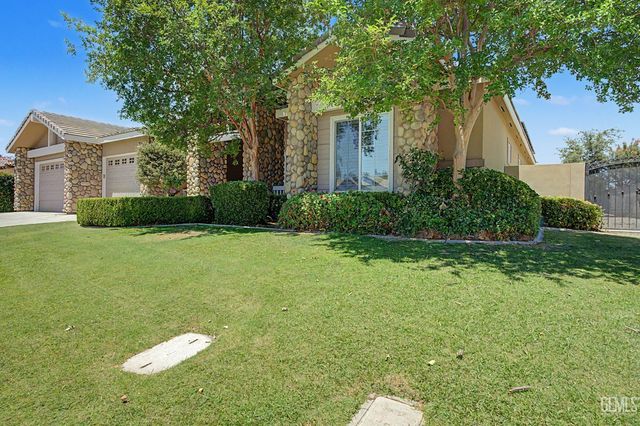 10200 Barnes Drive, Bakersfield, CA 93311