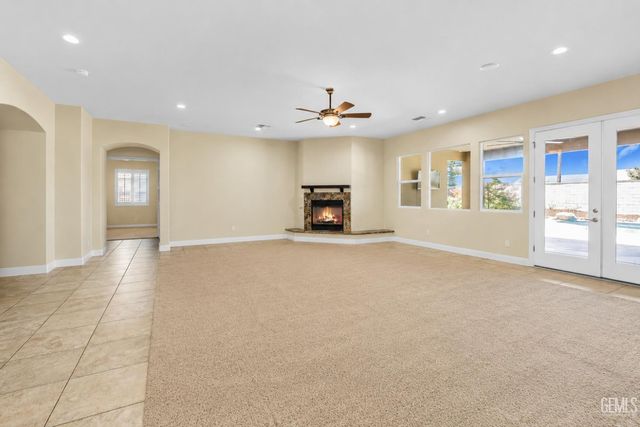 10200 Barnes Drive, Bakersfield, CA 93311