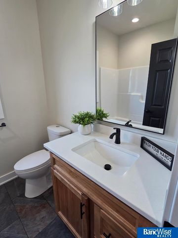 1043 Tuscan Trail, Hickman, NE 68372