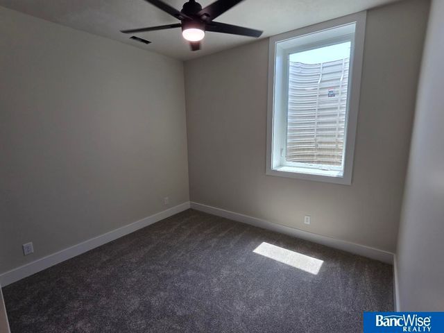 1043 Tuscan Trail, Hickman, NE 68372