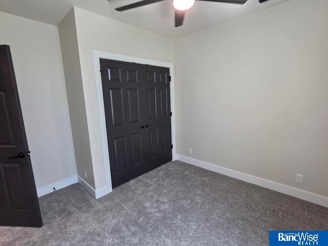 1043 Tuscan Trail, Hickman, NE 68372
