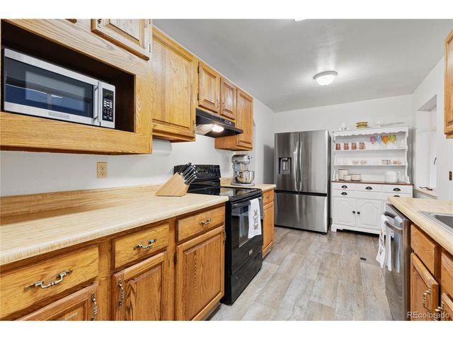 2260 Nome St, Aurora, CO 80010