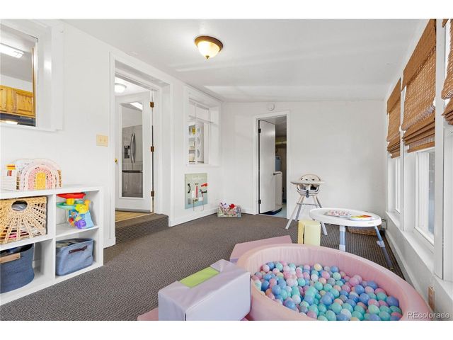 2260 Nome St, Aurora, CO 80010