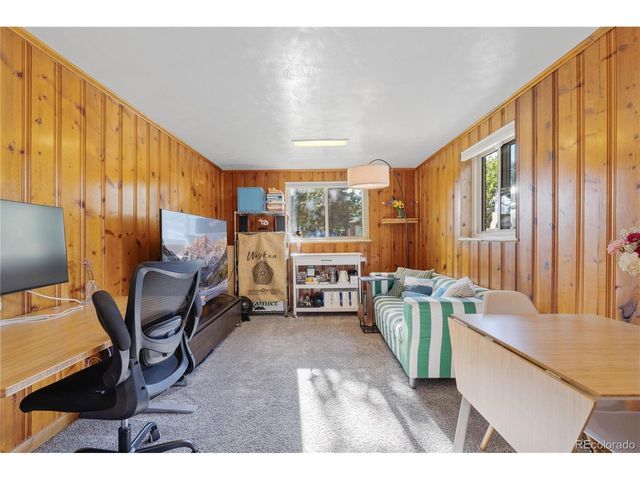 2260 Nome St, Aurora, CO 80010