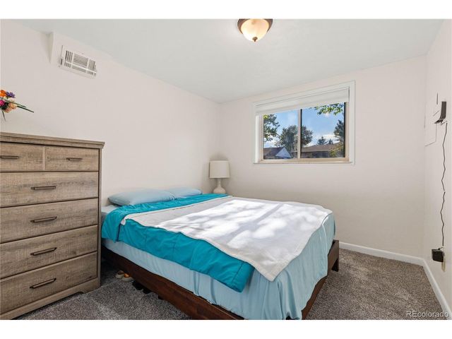 2260 Nome St, Aurora, CO 80010