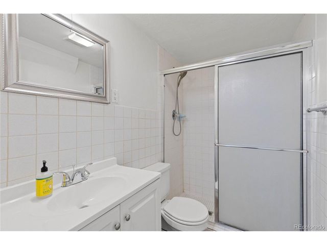 2260 Nome St, Aurora, CO 80010