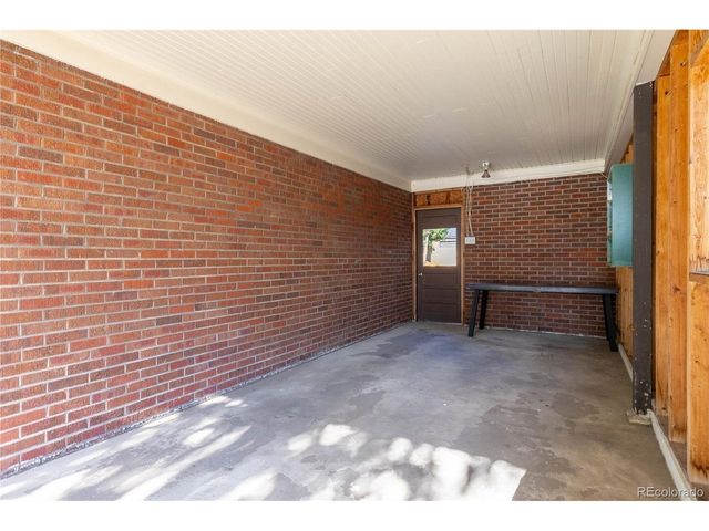 2260 Nome St, Aurora, CO 80010
