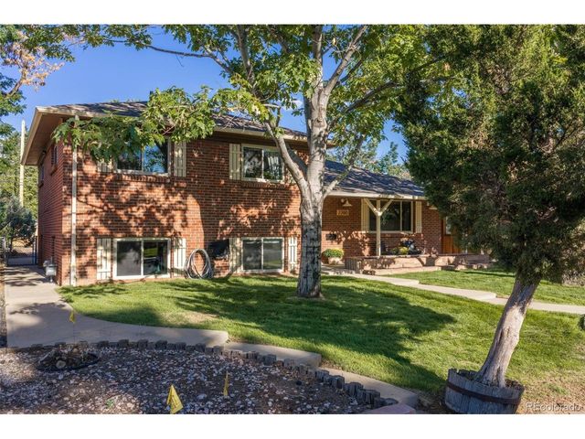 2260 Nome St, Aurora, CO 80010