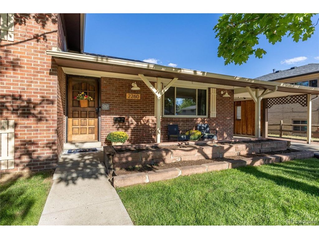 2260 Nome St, Aurora, CO 80010