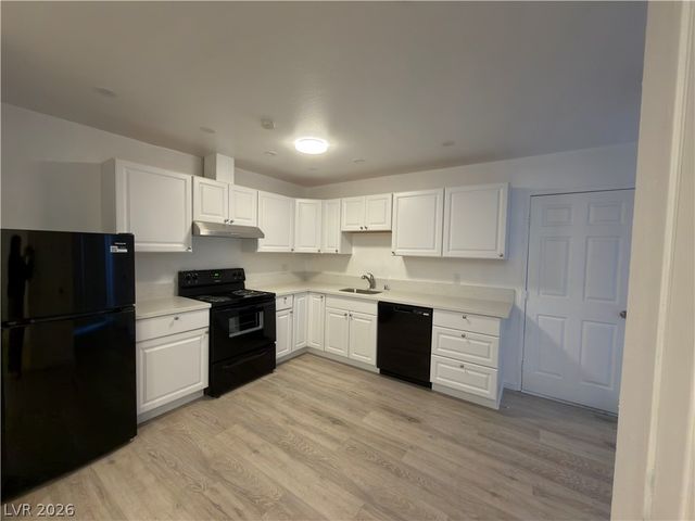 5108 Greene Lane B, Las Vegas, NV 89119