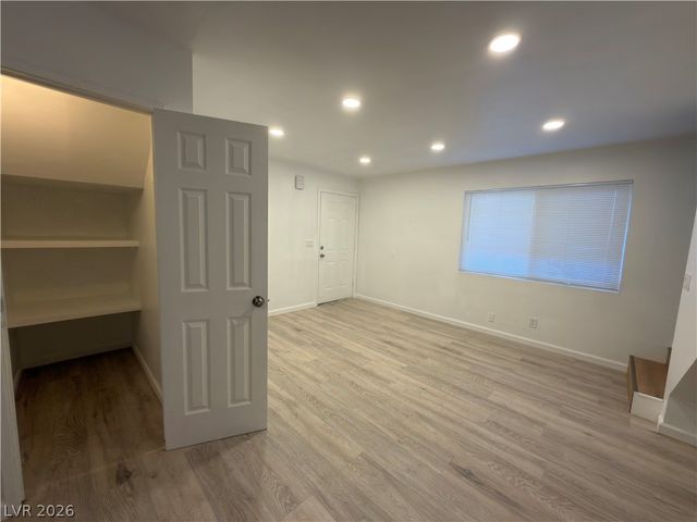 5108 Greene Lane B, Las Vegas, NV 89119