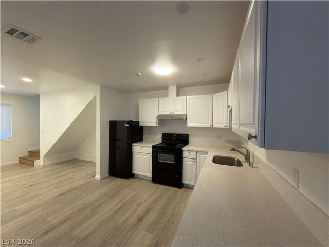 5108 Greene Lane B, Las Vegas, NV 89119