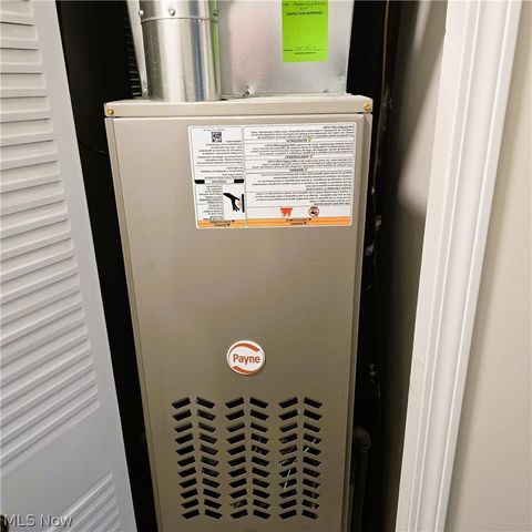 16400 Commons Oval, Strongsville, OH 44136