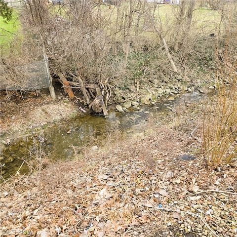 16400 Commons Oval, Strongsville, OH 44136