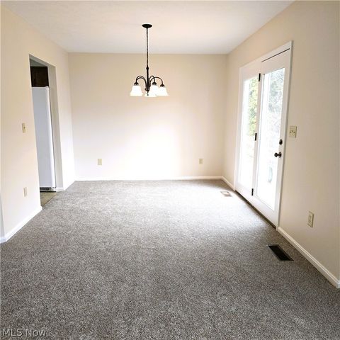 16400 Commons Oval, Strongsville, OH 44136