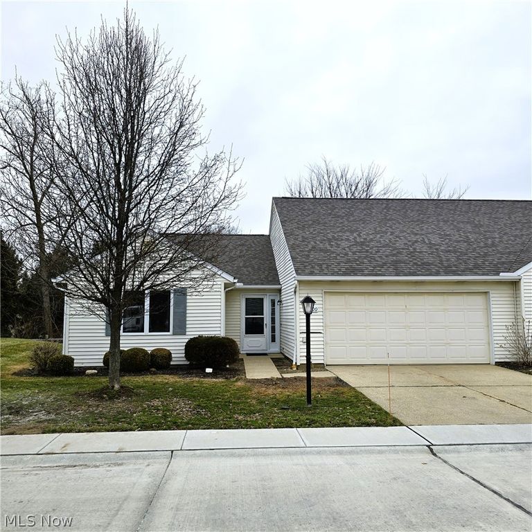 16400 Commons Oval, Strongsville, OH 44136