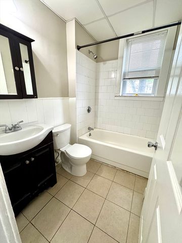 124 Green 307, Lynn, MA 01902