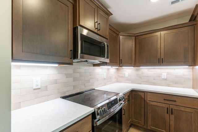 1808 WES MILLIGAN, Columbia, MO 65201