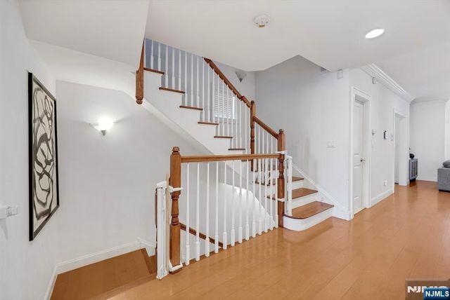 33 E Linden Avenue, Englewood, NJ 07631
