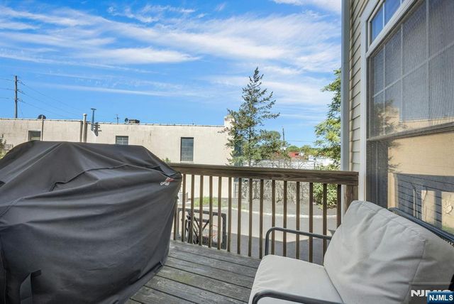 33 E Linden Avenue, Englewood, NJ 07631