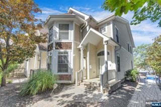 33 E Linden Avenue, Englewood, NJ 07631