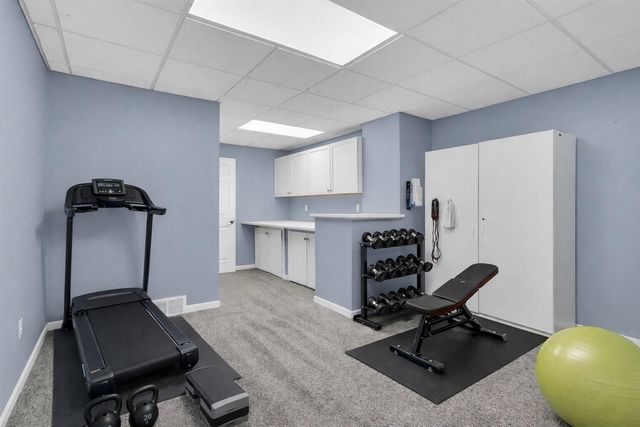 4009 Magnolia Parkway, Jackson, MI 49201