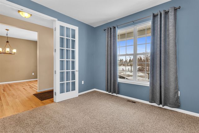 4009 Magnolia Parkway, Jackson, MI 49201