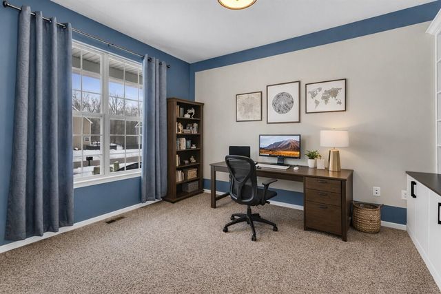 4009 Magnolia Parkway, Jackson, MI 49201