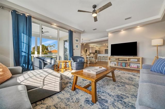 303 58TH STREET, Holmes Beach, FL 34217