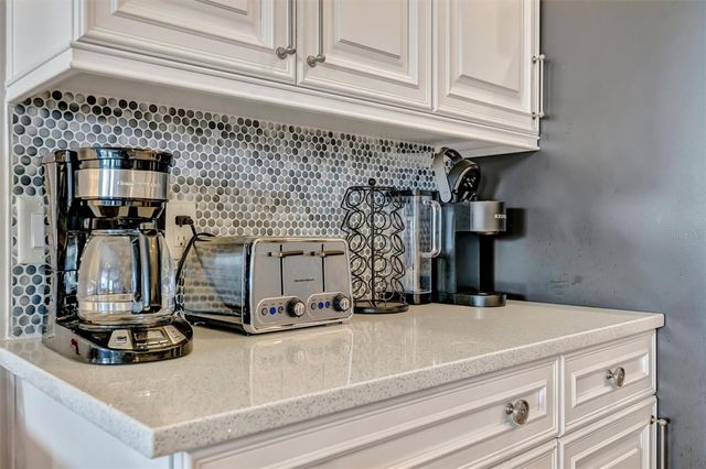 303 58TH STREET, Holmes Beach, FL 34217