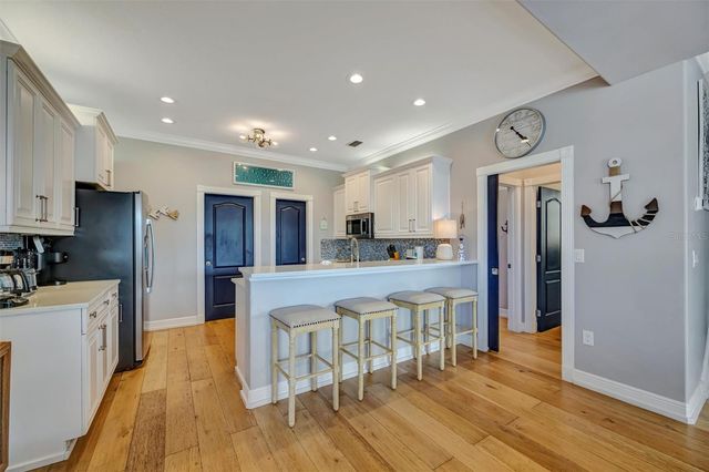 303 58TH STREET, Holmes Beach, FL 34217