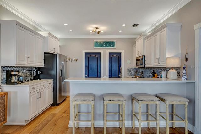 303 58TH STREET, Holmes Beach, FL 34217