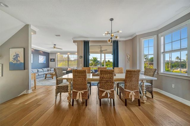 303 58TH STREET, Holmes Beach, FL 34217