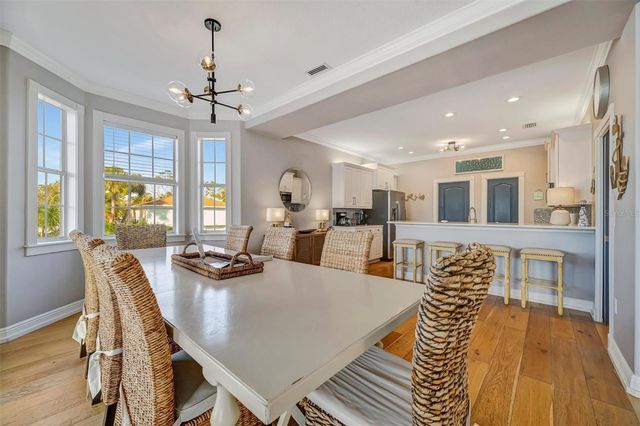 303 58TH STREET, Holmes Beach, FL 34217