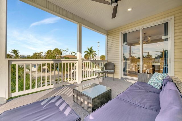 303 58TH STREET, Holmes Beach, FL 34217