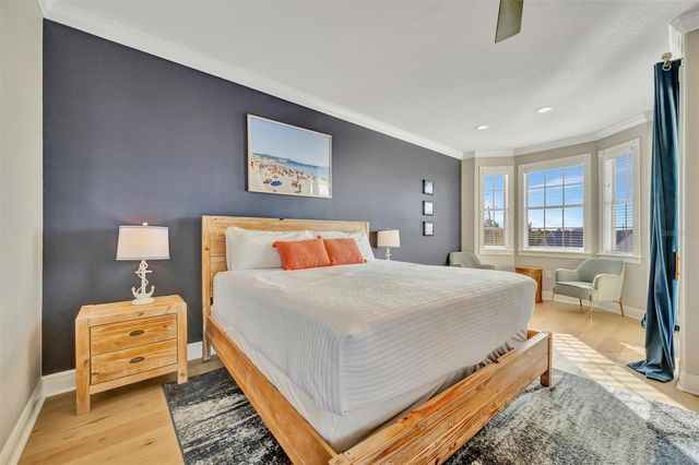 303 58TH STREET, Holmes Beach, FL 34217