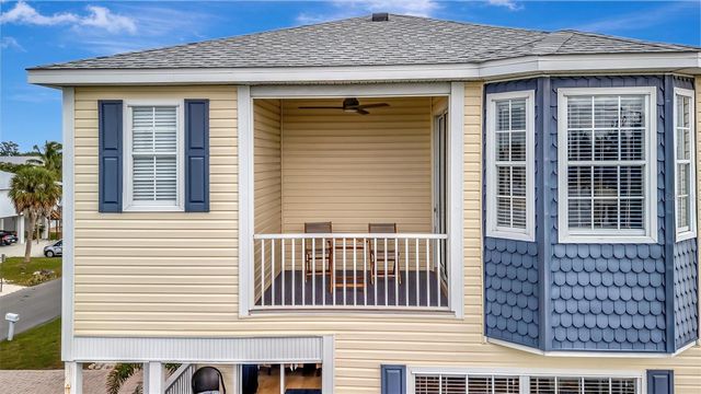 303 58TH STREET, Holmes Beach, FL 34217