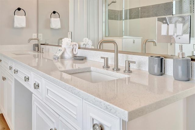 303 58TH STREET, Holmes Beach, FL 34217